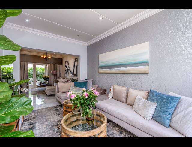 3 BEDROOM TOWNHOUSE TO LET IN BRYANSTON
